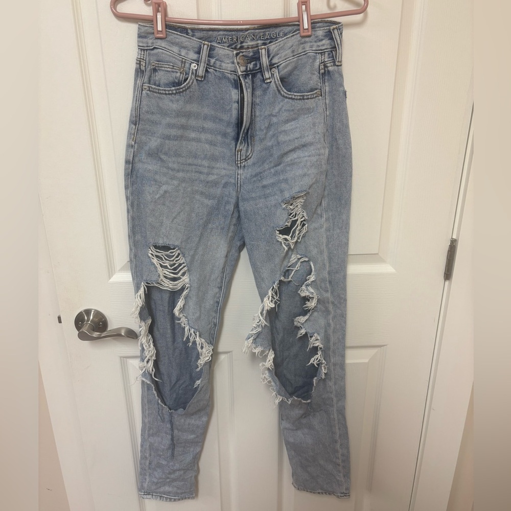 American Eagle Outfitters Light Blue Distressed Boyfriend Jeans